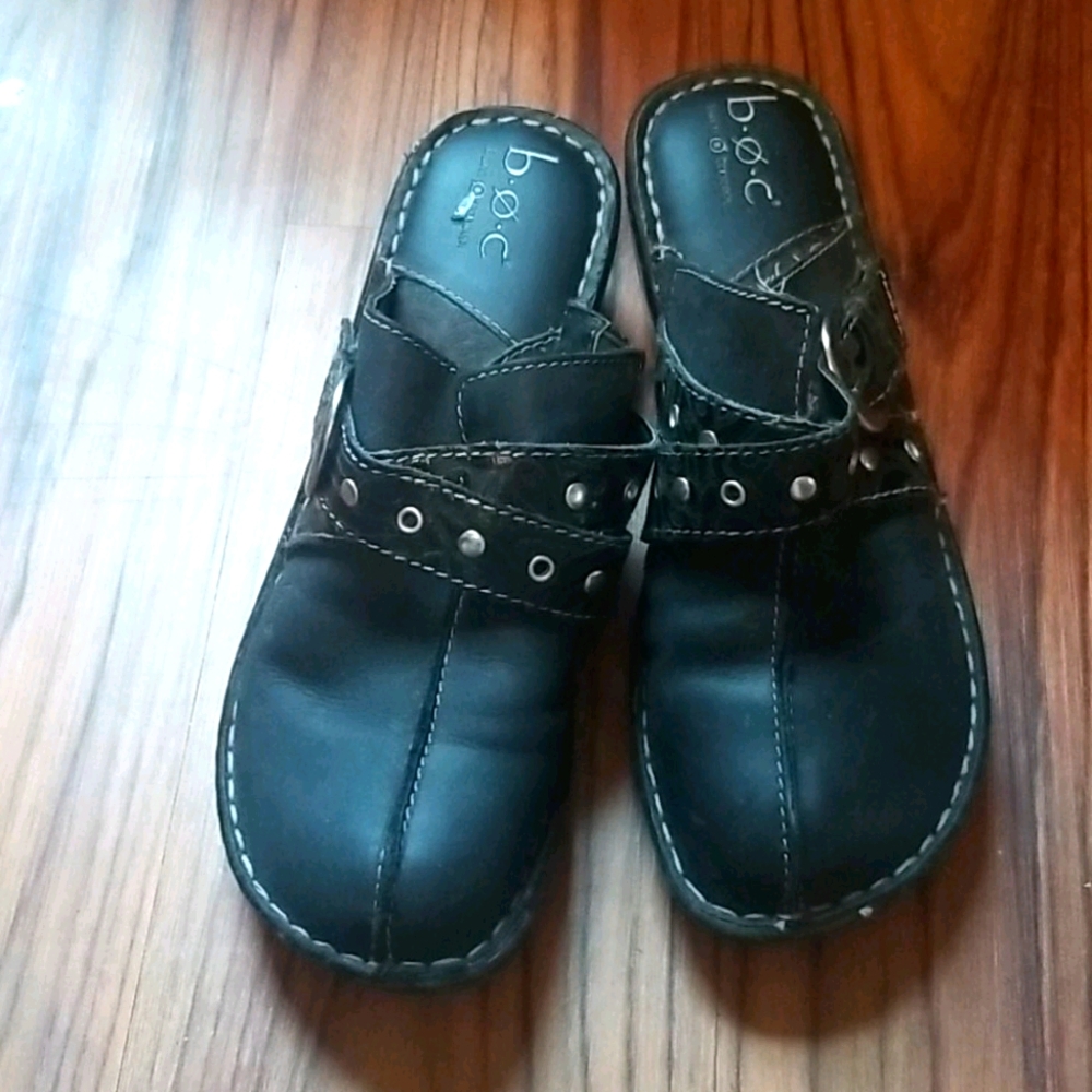 B.o.c womens wedges size 9